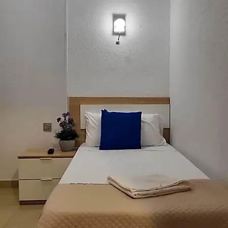 Ξενοδοχείο με διαμερίσματα Moli 3*