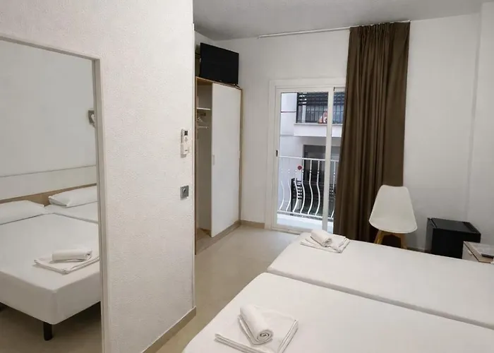 מלון דירות Moli *